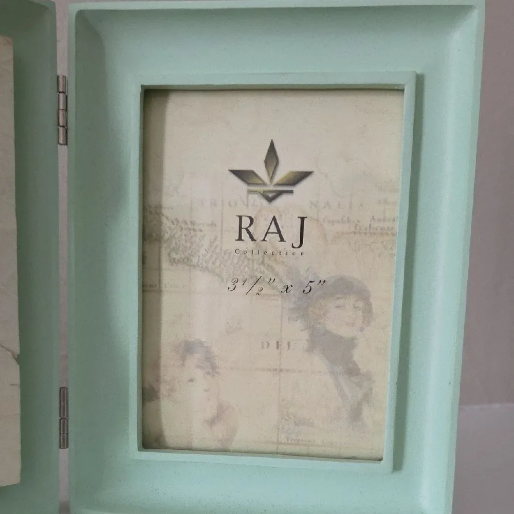 Raj Double Hinged Frame with Orchid Panel